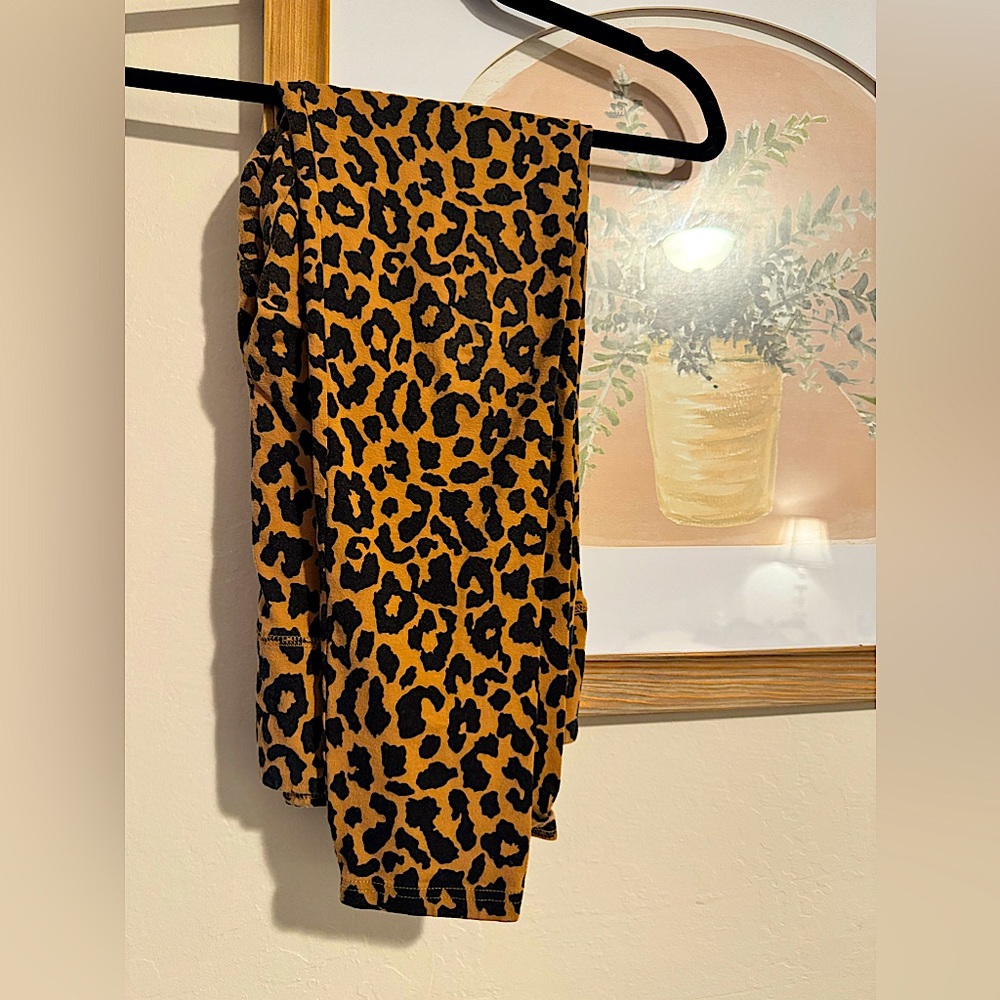 GUC-Wild Fable-Size L-Leopard Print-Leggings.